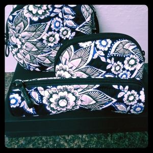 Cosmetic bag set